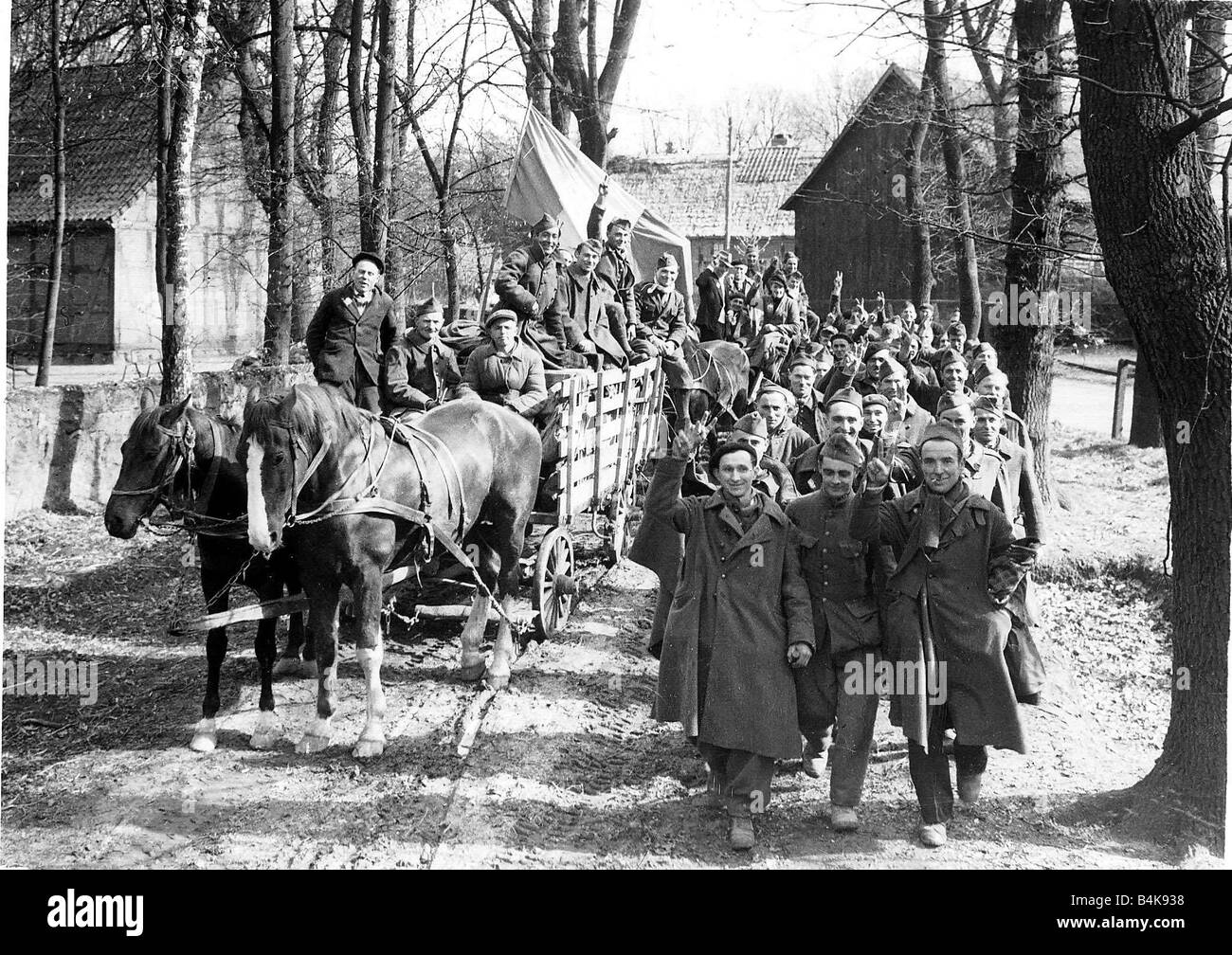 WW2 ll released French prisoners 4 45 released french prisoners making