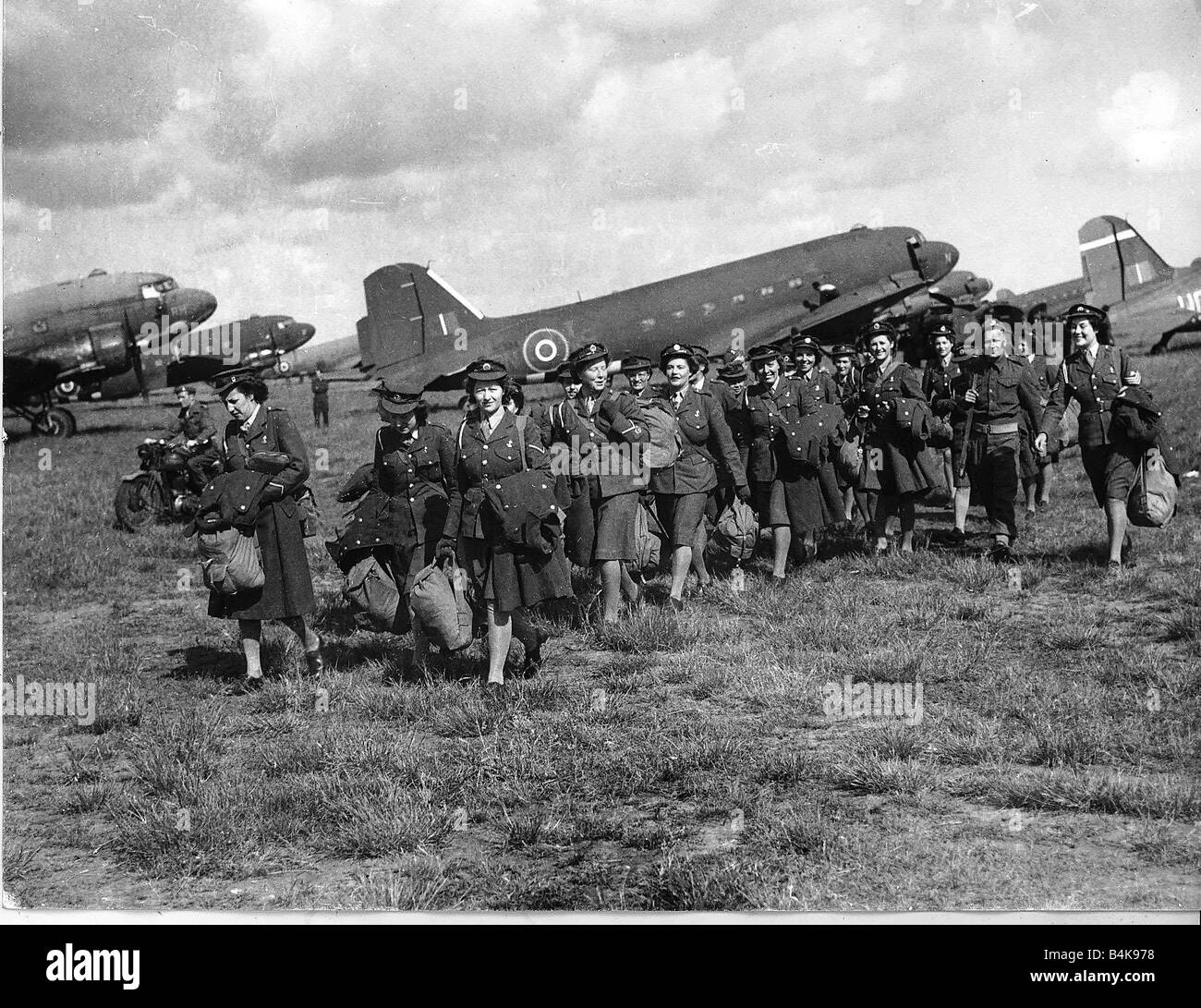 WW2 June 1945 An ATS section of the 137th mixed heavy Ack Ack Regiment arriving in Luneburg Germany Stock Photo