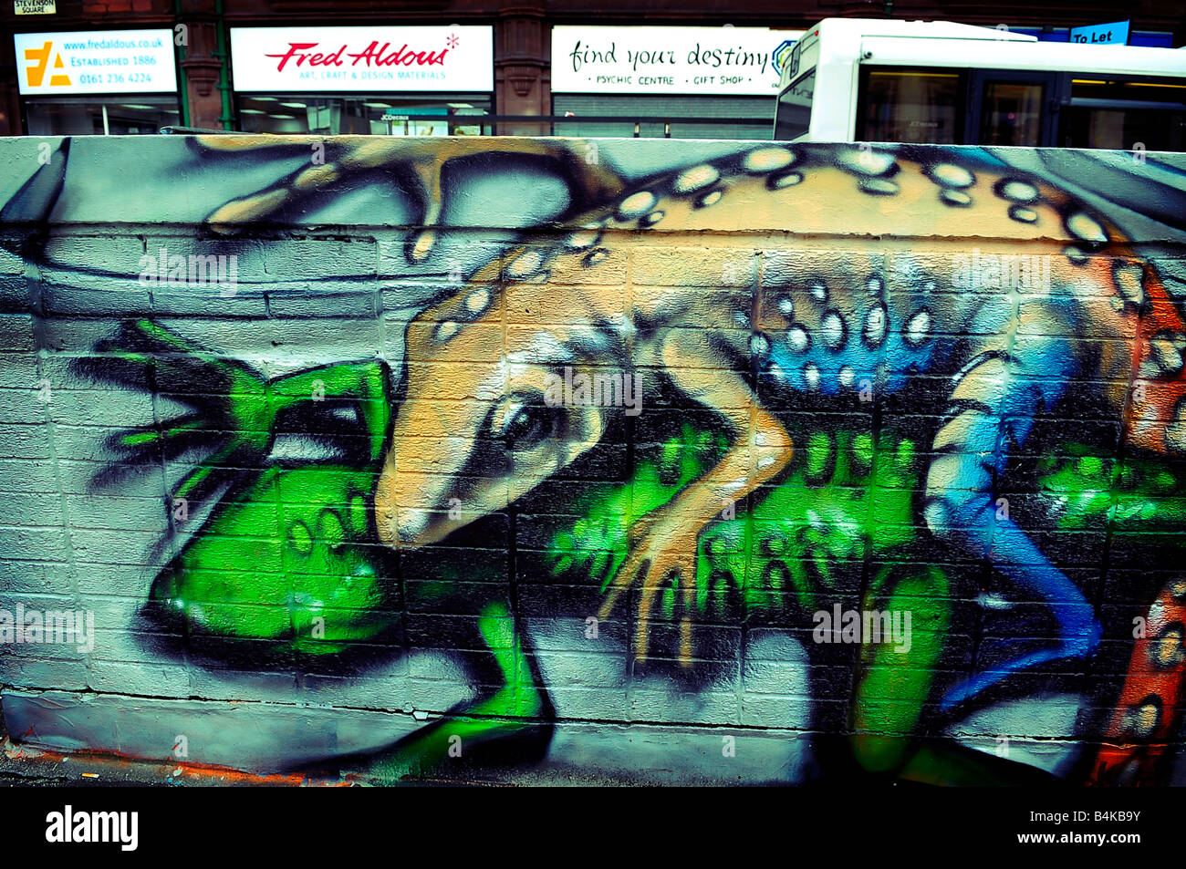 lizard graffiti northern quarter manchester reptiles Stock Photo