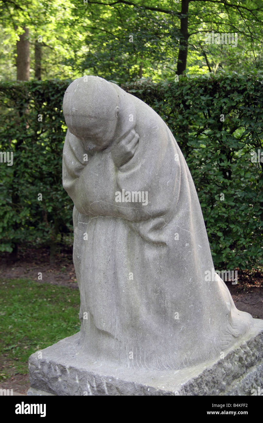 Close up of Käthe Kollwitz’s mother statue (‘Die Eltern’ or The Parents) at the Vladslo German Soldiers’ Cemetery, Belgium. Stock Photo