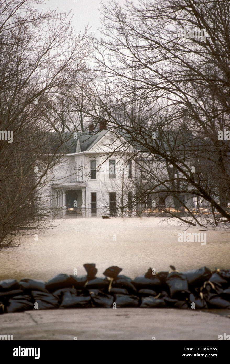Flooding on the Mississippi River near Canton Missouri Stock Photo Alamy