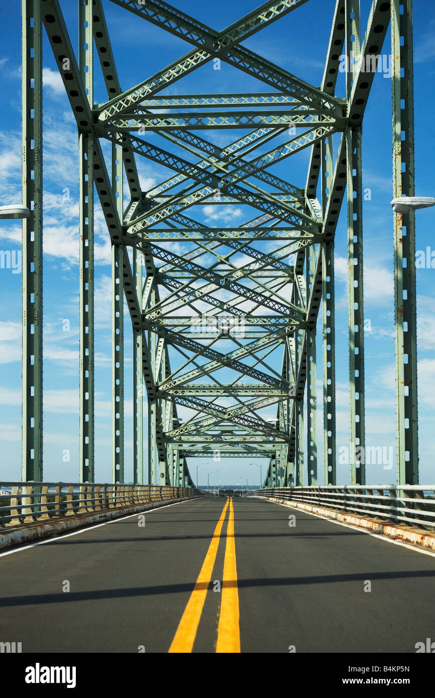 BRIDGE, STEEL, OVERPASS, BEAM, METAL, OUTDOORS, PUBLIC, TRANSPORTATION