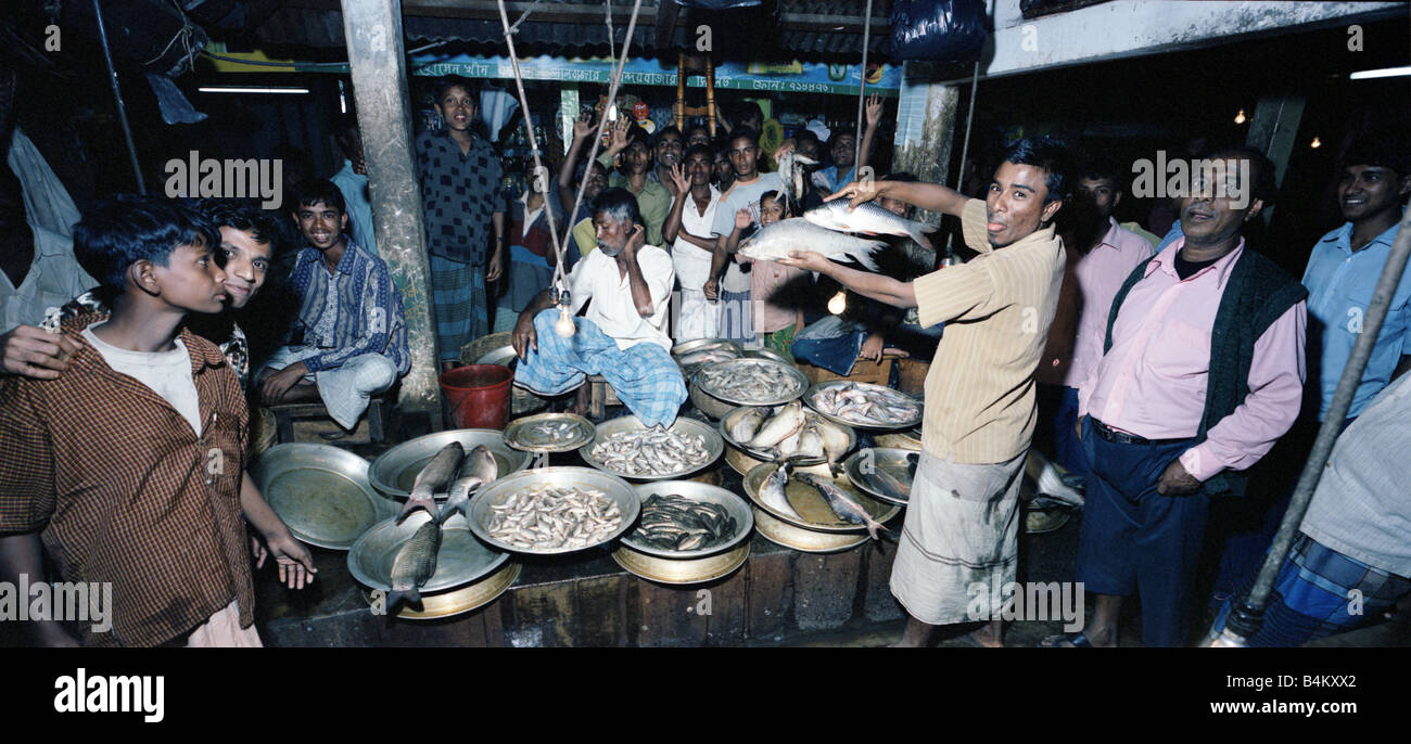 Fish Market, Dhaka Bangladesh, Bondor Bazaar Stock Photo Alamy