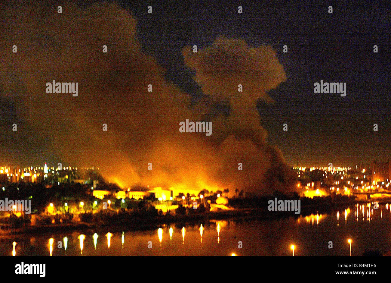 Baghdad explosions hi-res stock photography and images - Alamy