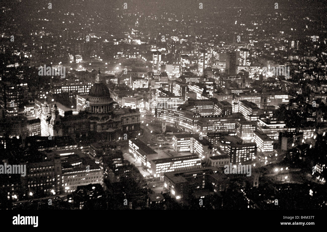 Aerial view of London November 1964 This picture from a helicopter flying at about 8000 feet over the thames shows the saturation of the central London area by office buildings Most of the office in the picture were built on area bombed in 1940 St Paul Cathedral Saint Paul 1960s London at Night S9969 36a Mirrorpix Stock Photo
