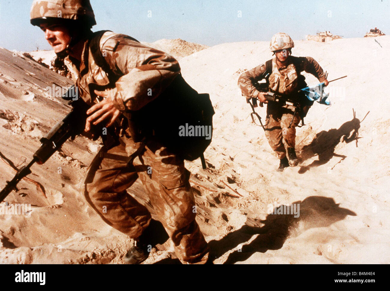 ミリタリー BATTERY OPERATED RANGER IN DESERT STORM USMC in the Persian Gulf War Operation Desert Storm 1991 Dam