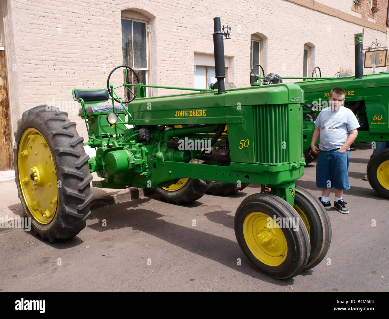 John deere model 50 tractor hires stock photography and images Alamy