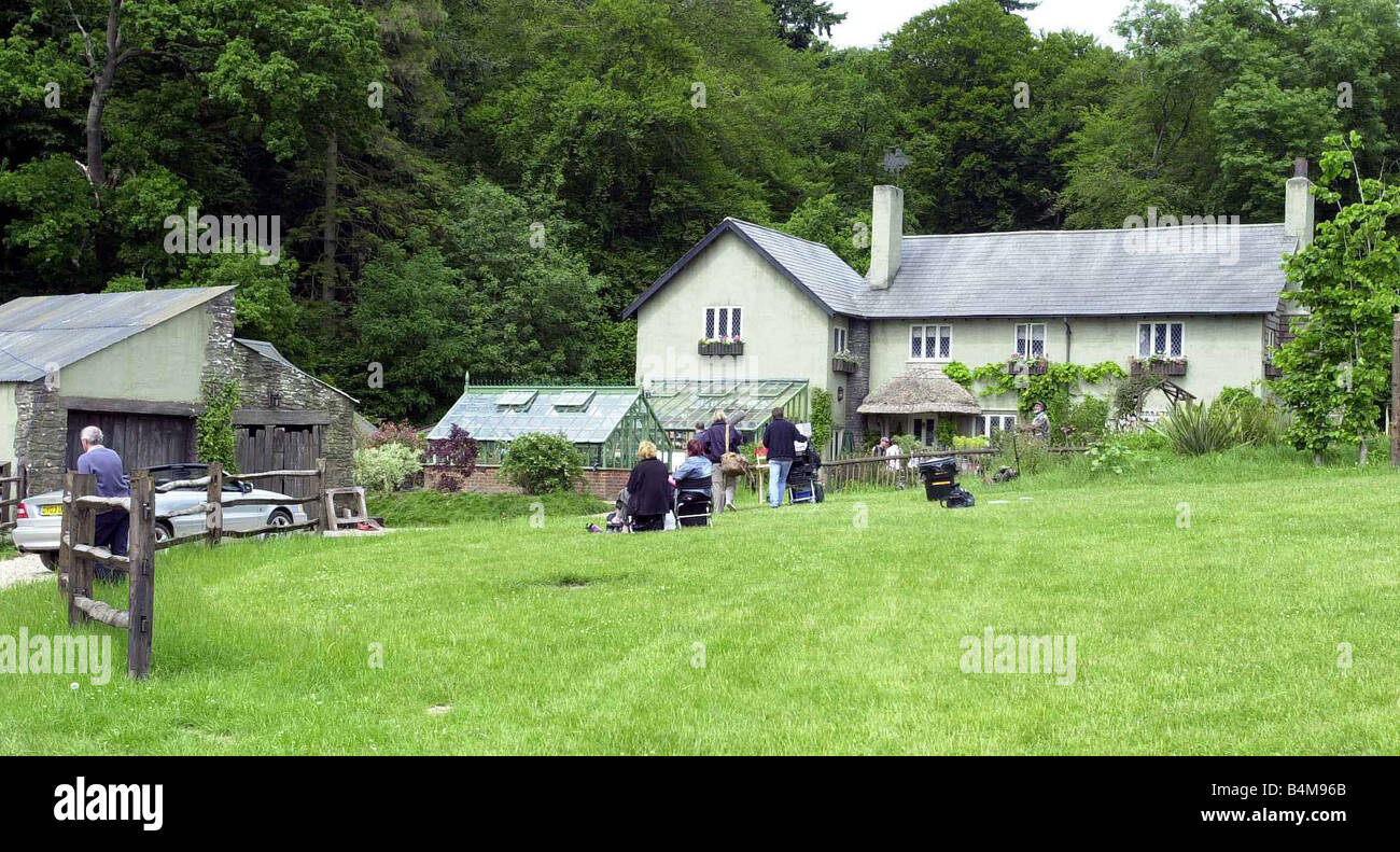 This farmhouse was purposebuilt for the show December 2003 Behind the scenes of BBC TV s Down to Earth Set in Devon but partly filmed in Buckinghamshire Stock Photo