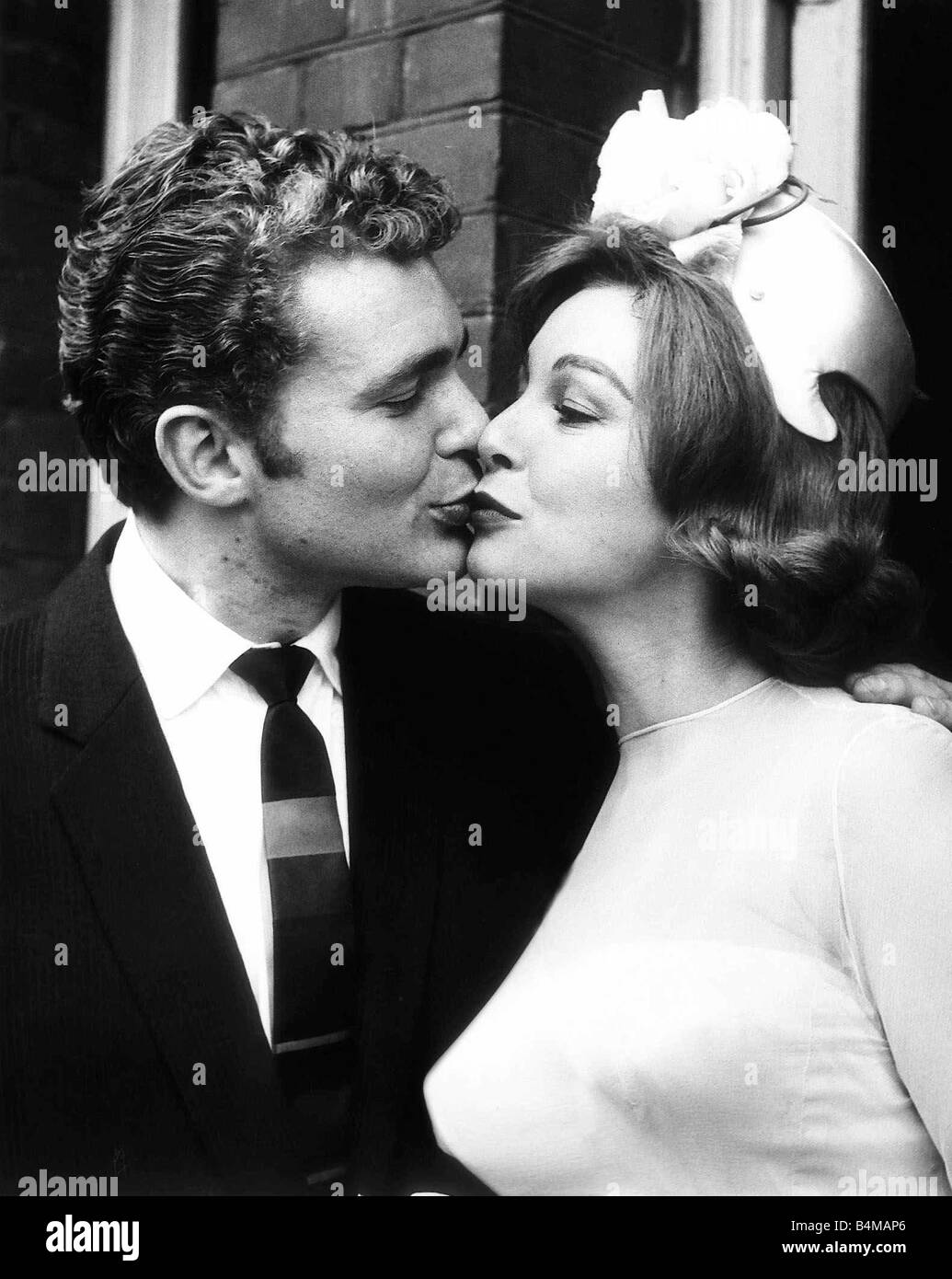 Darron Nesbitt Actor Sep 1961 marries actress Ann Aubrey at Hampstead Register Office Stock