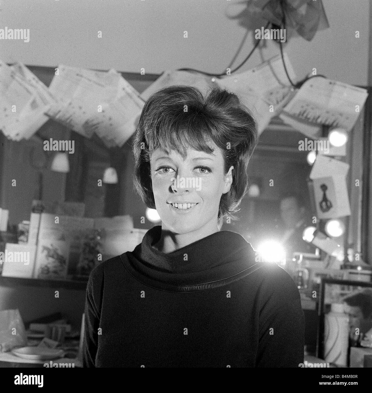 Maggie smith hi-res stock photography and images - Alamy