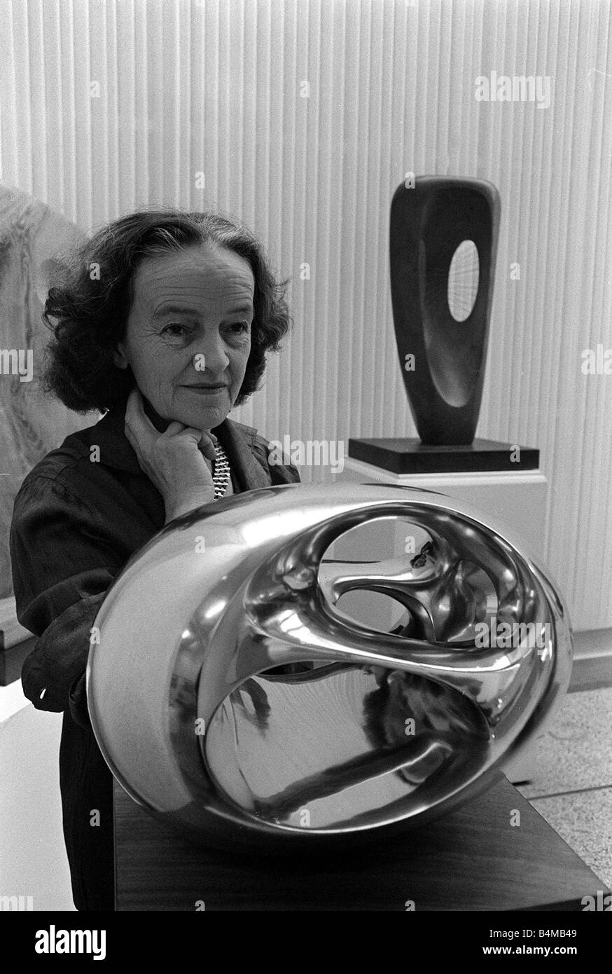 Artist sculptor hires stock photography and images Alamy