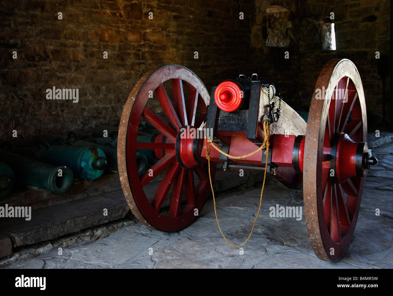 Cannon of Old Fort Niagara Stock Photo Alamy