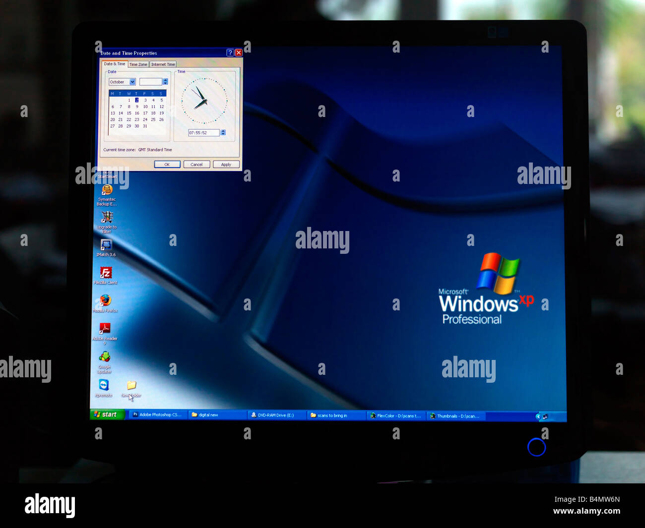 Clock on Computer Screen Stock Photo Alamy