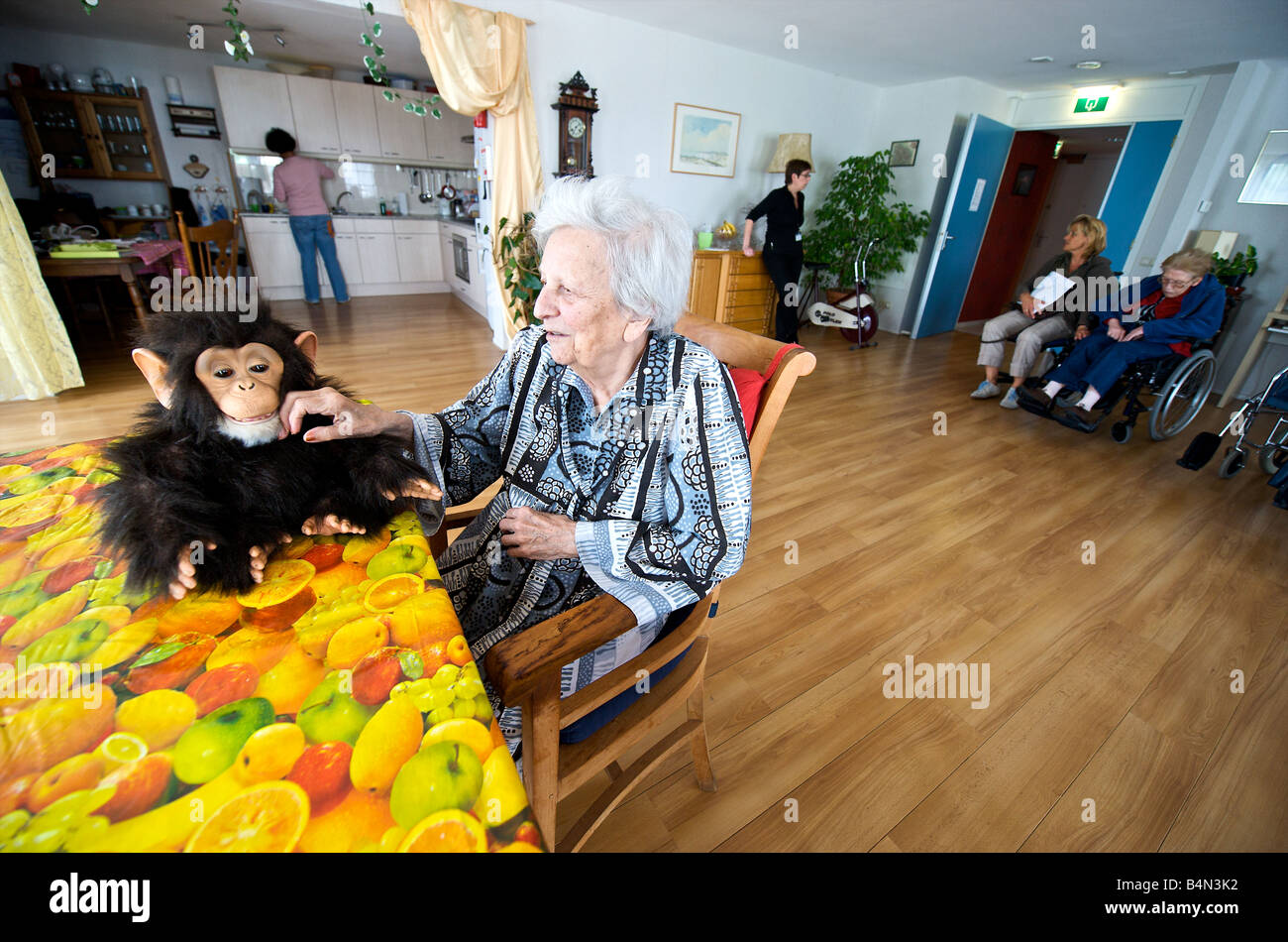 Old peoples home sad hi-res stock photography and images - Alamy