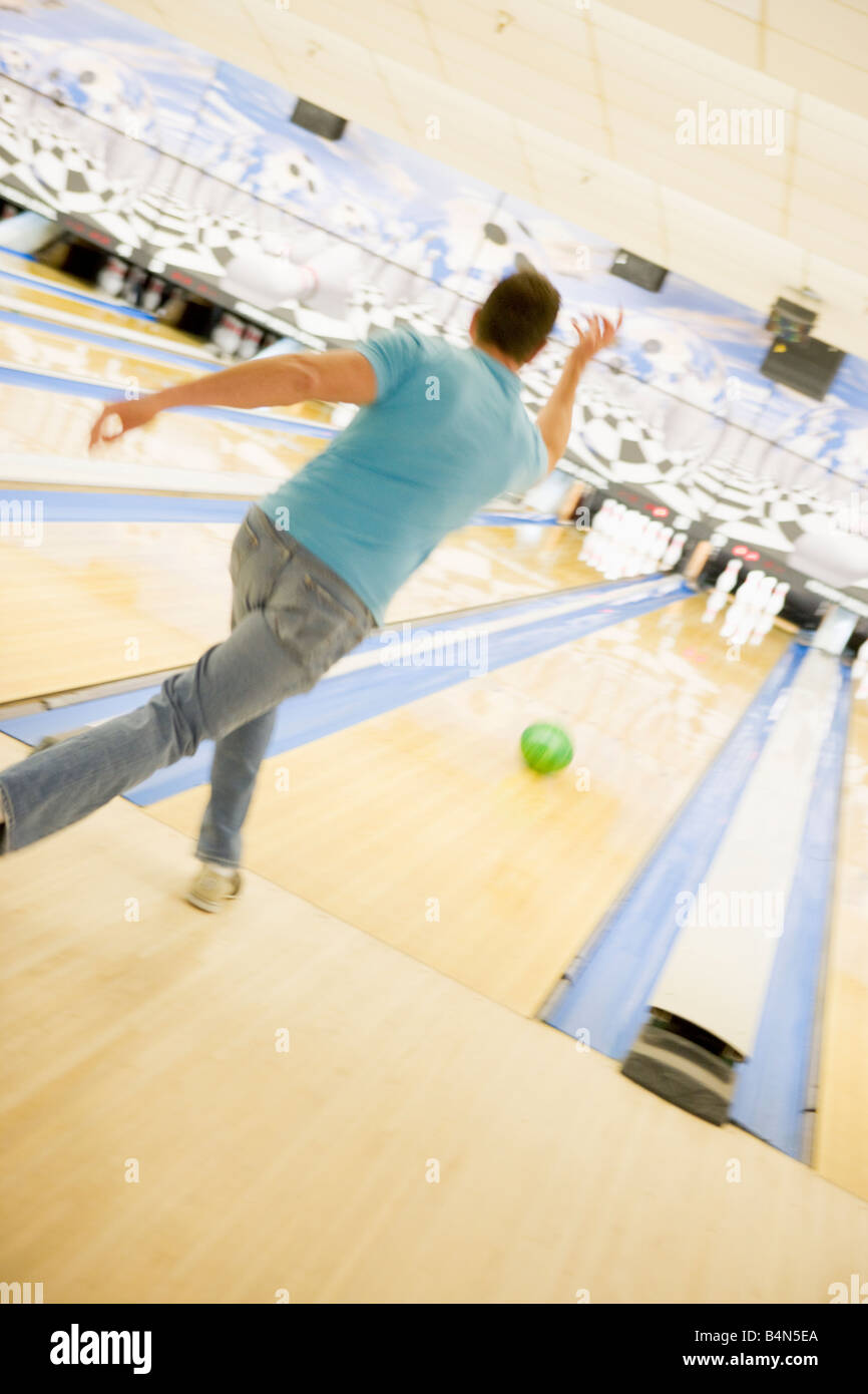 Bowling alley back hires stock photography and images Alamy