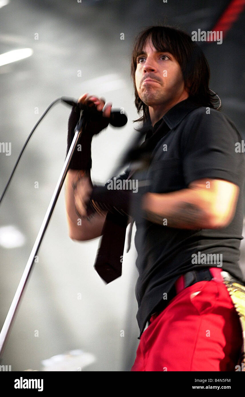 Red hot chili peppers singer hires stock photography and images Alamy