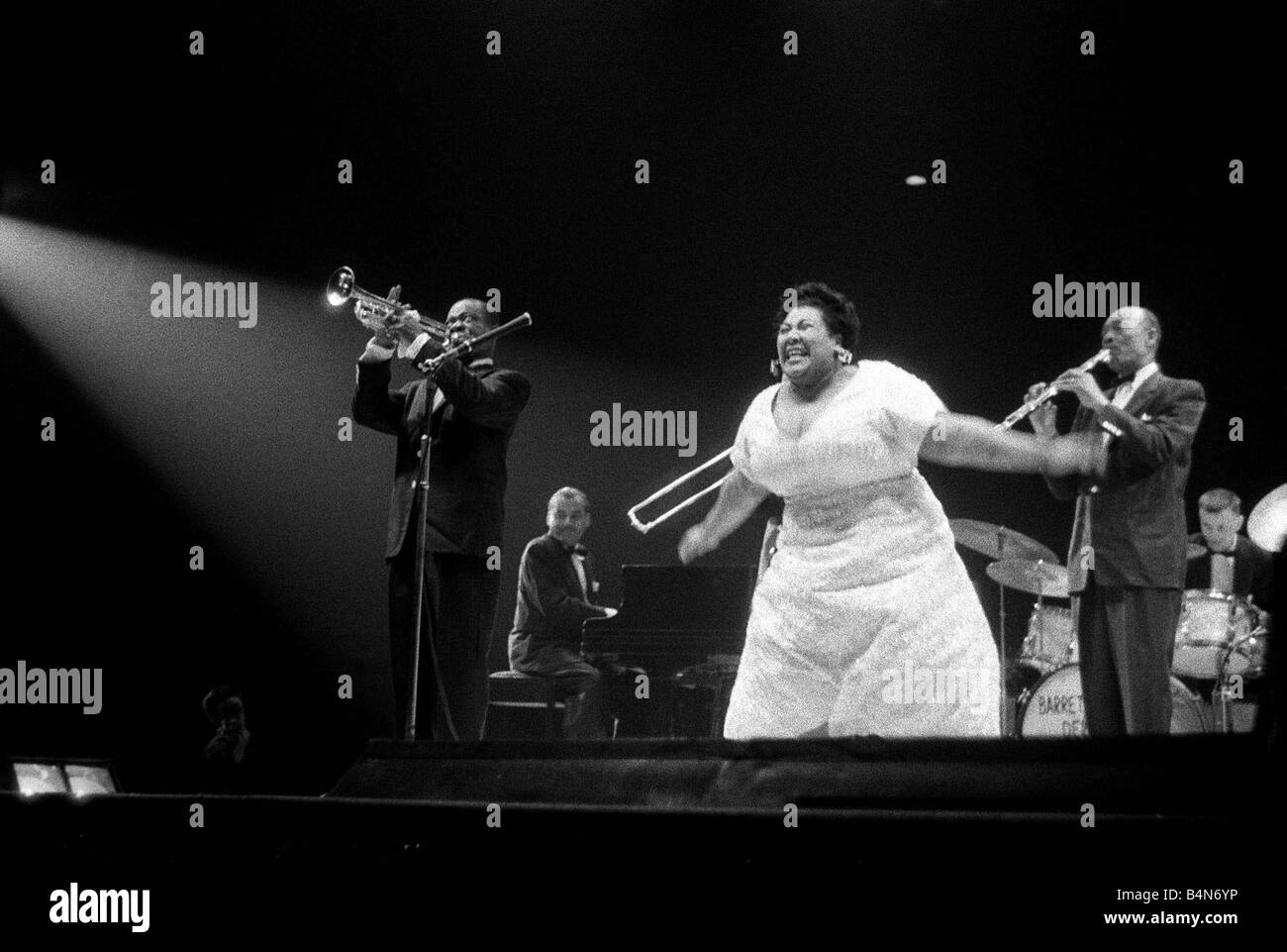 Black 1950s jazz musician hi-res stock photography and images - Alamy