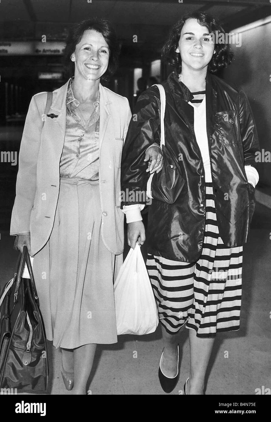 Claire Bloom actress with her 20 year old daughter Anna departing for a holiday Anna is training to be a singer in Vienna August 1980 Stock Photo
