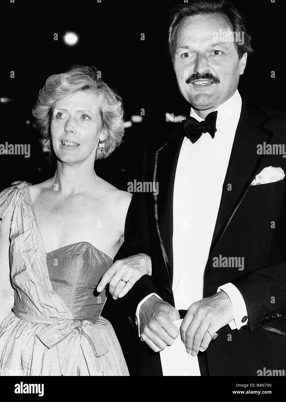 Peter Bowles Actor with Josephine Burge July 1985 Stock Photo