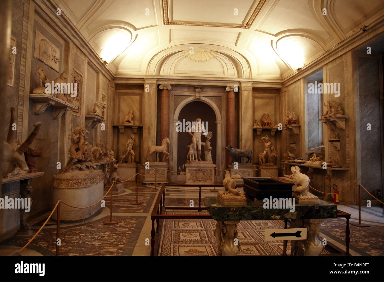 sculptures of the Vatican museum Stock Photo - Alamy