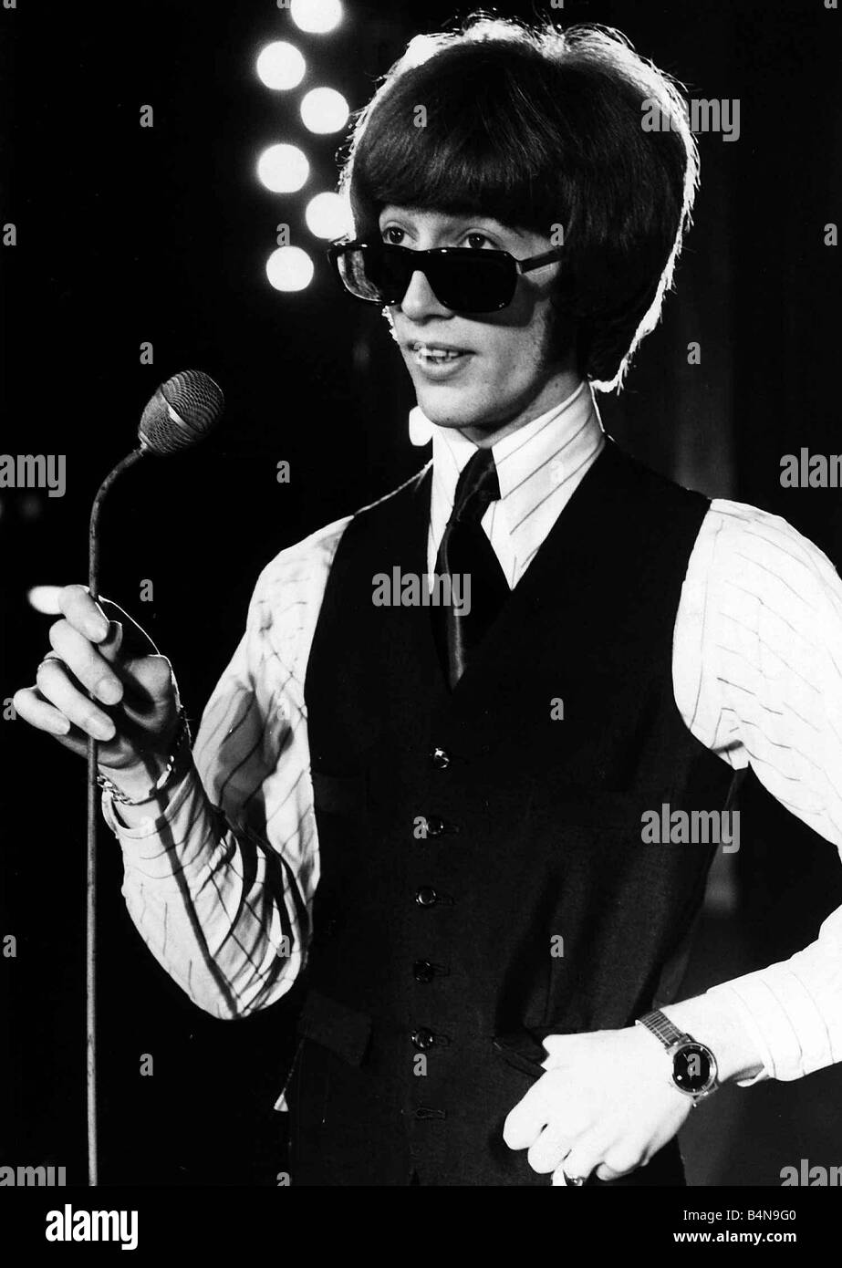 Robin Gibb playing his first solo gig after his split from the Bee Gees 1969 Stock Photo
