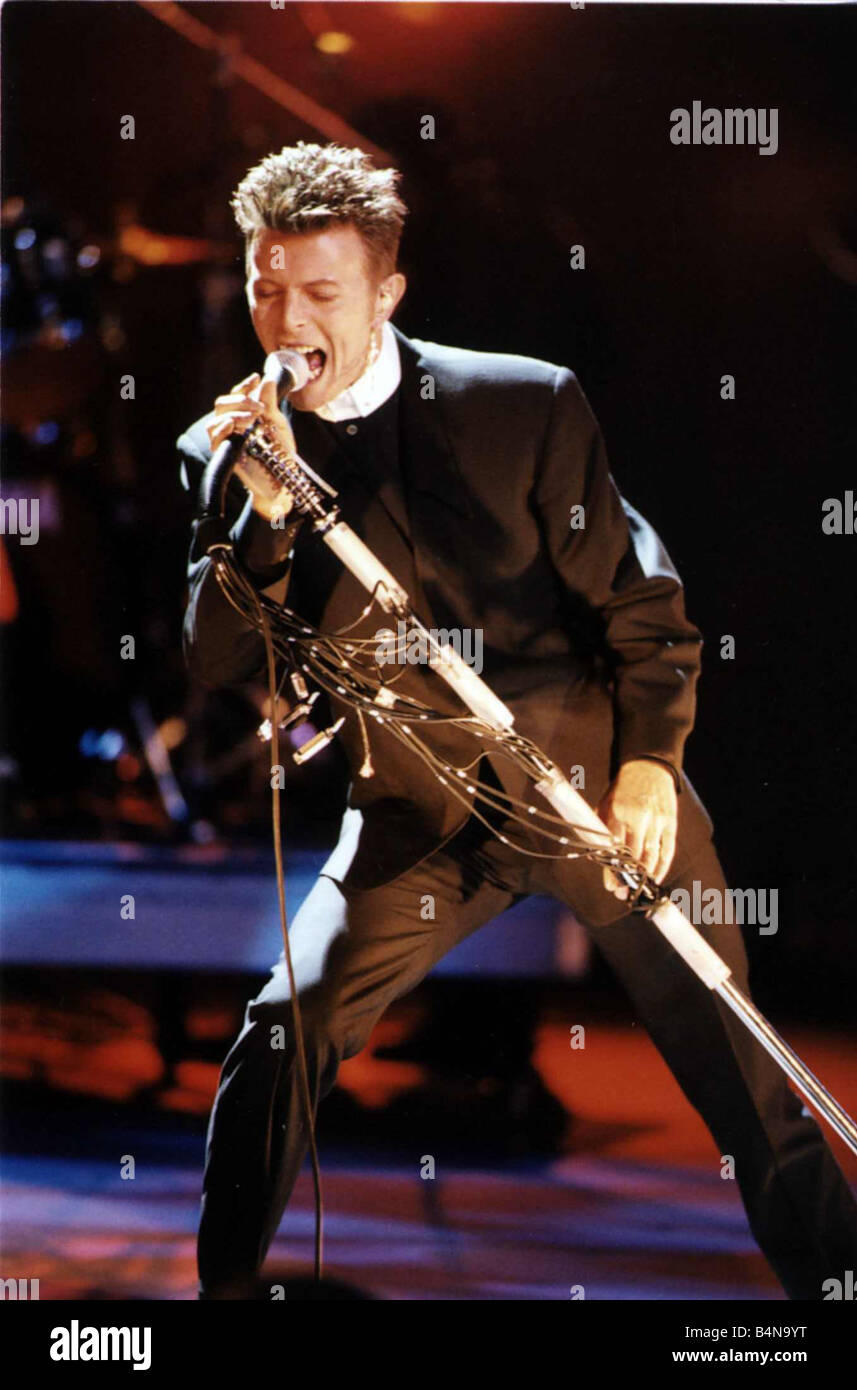 David bowie pop singer brits hi-res stock photography and images - Alamy