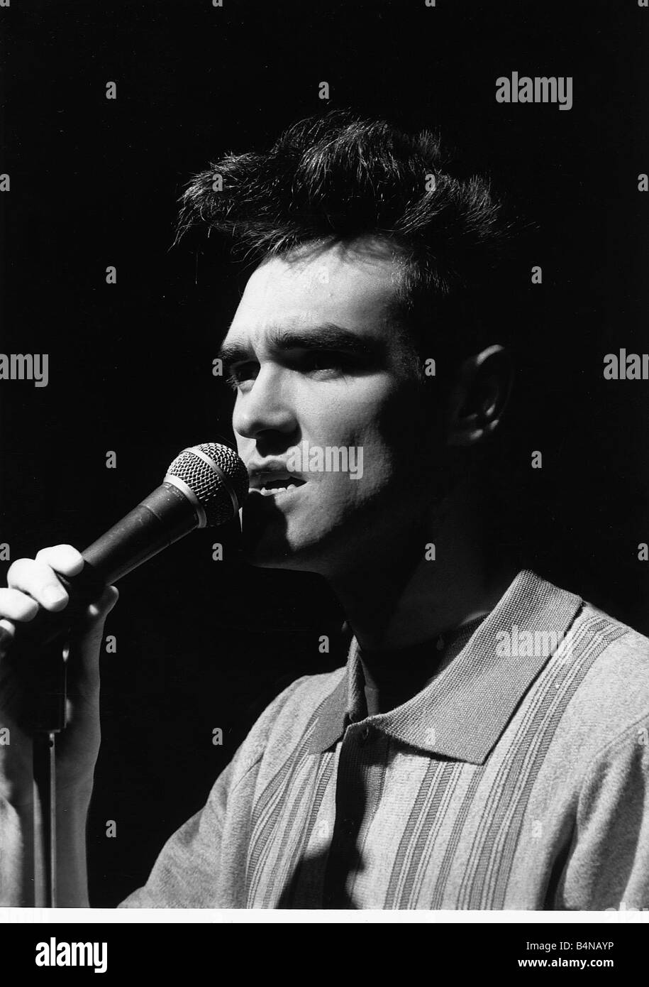 The Smiths pop singer Morrissey singing on stage 1984 Stock Photo