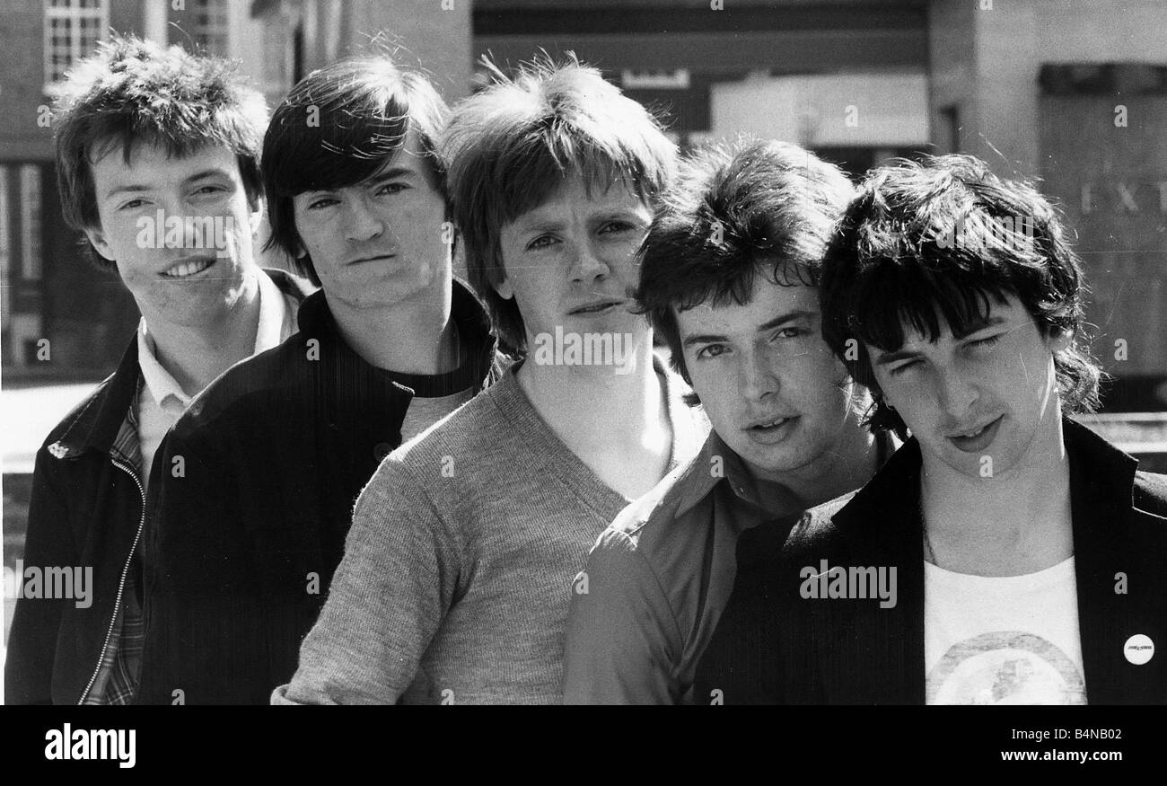 Irish punk pop group The Undertones line up in Derry 1980 Stock Photo