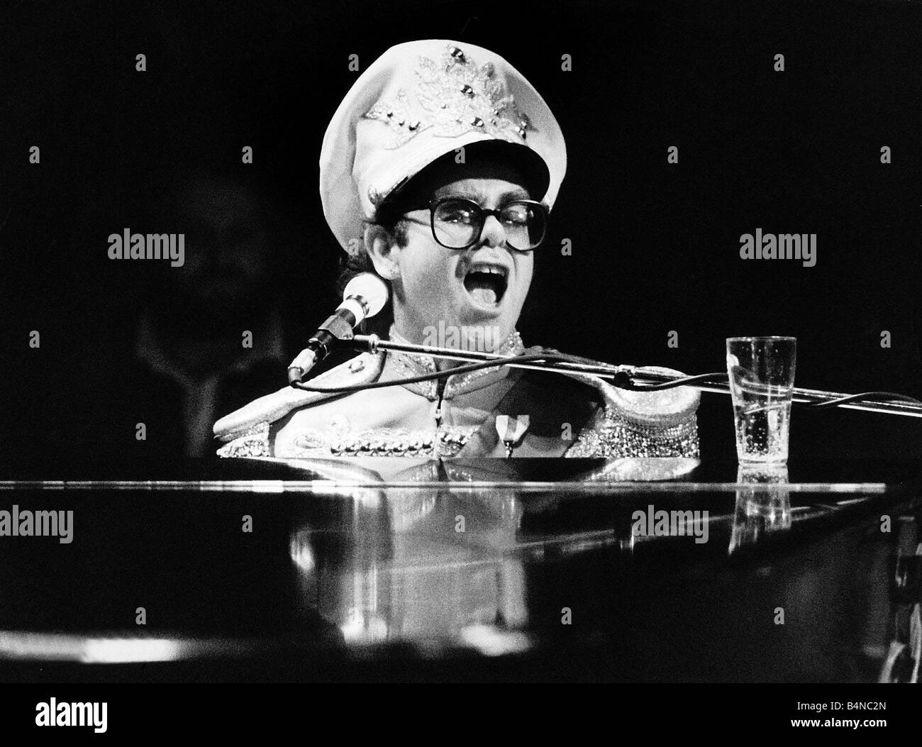 Elton John singer 1982 Stock Photo