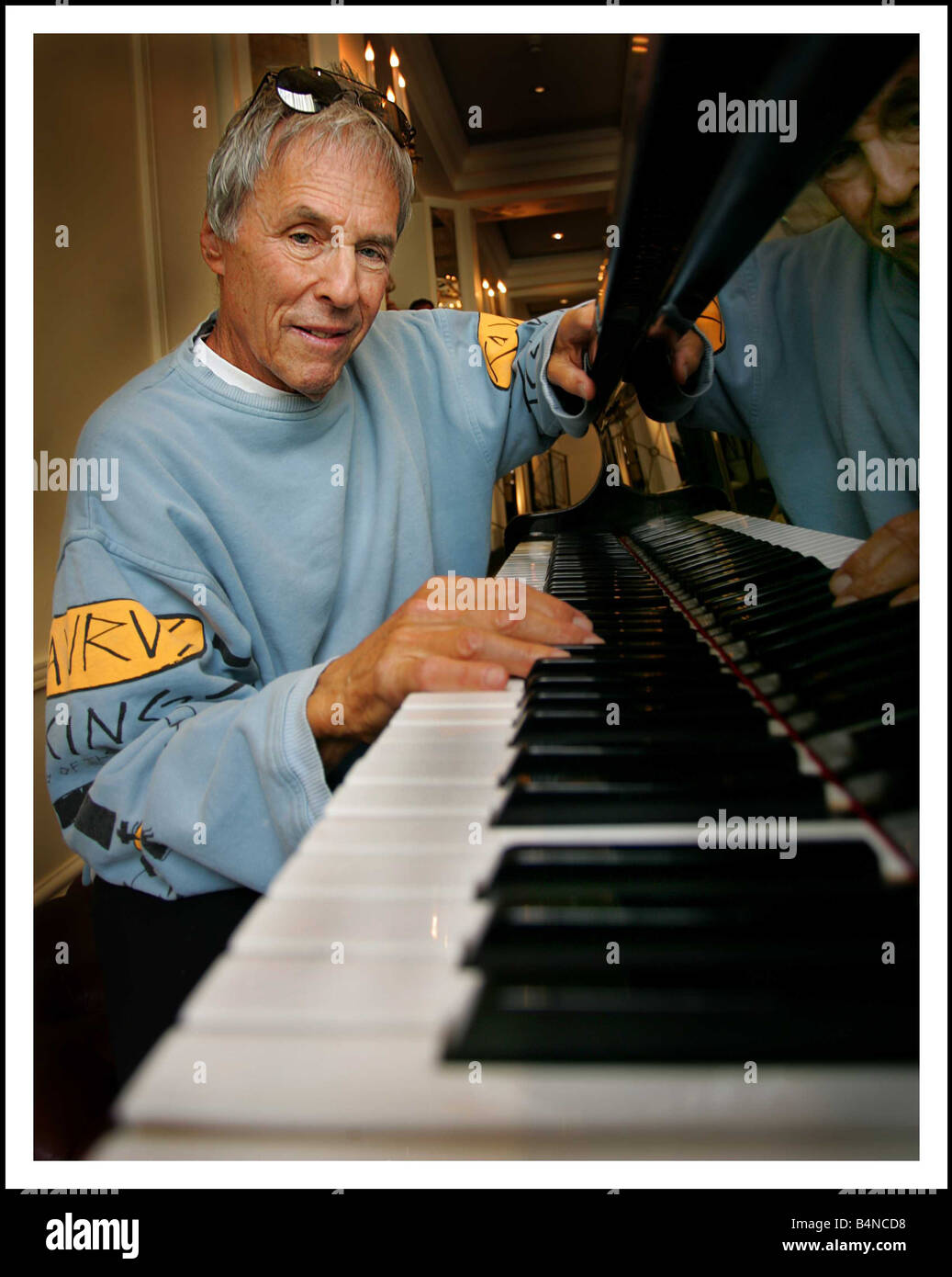 Burt bacharach hi-res stock photography and images - Alamy