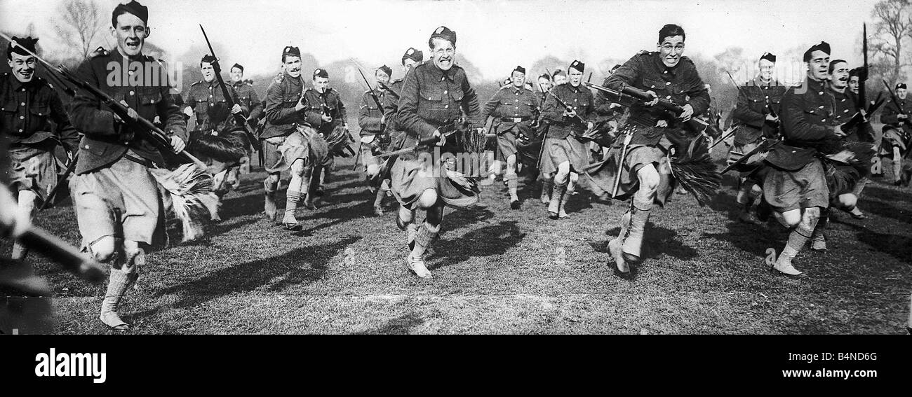 Scottish soldiers Black and White Stock Photos & Images - Alamy Scottish soldiers Black and White Stock Photos & Images - Alamy