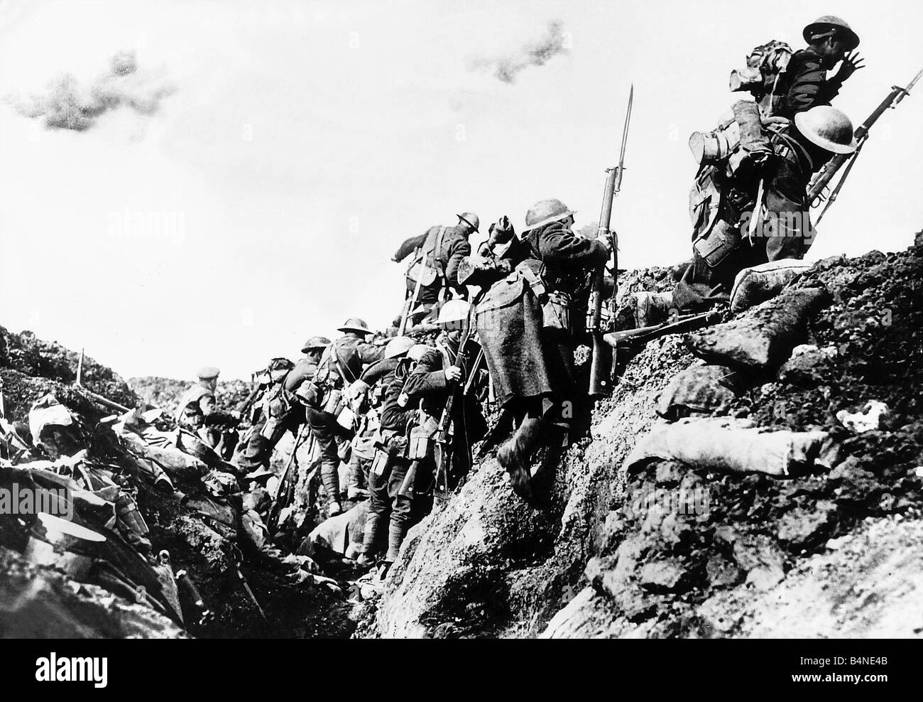 British soldiers go over the top from a trench in France 1916 Battle of the  Somme Stock Photo - Alamy
