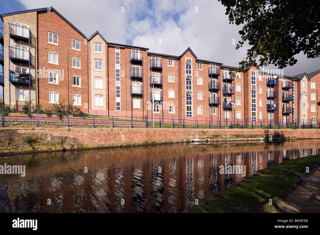 Newly built apartments on banks hires stock photography and images Alamy