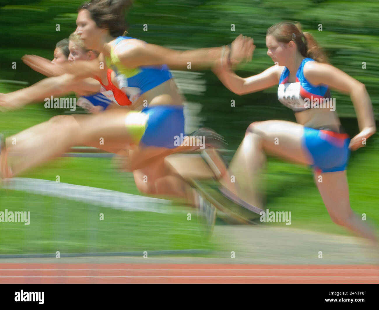 Relay race girls hires stock photography and images Alamy