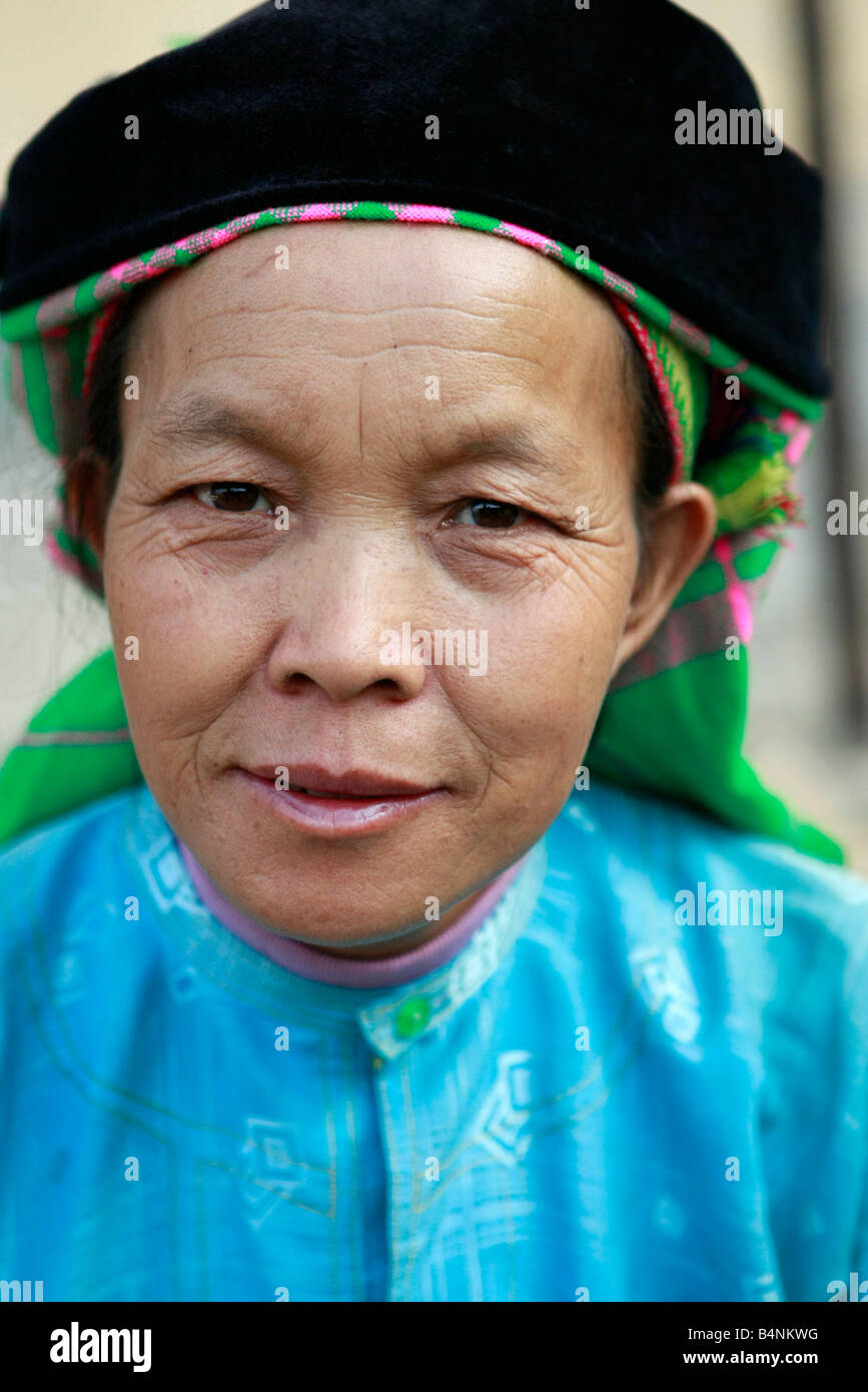 White Hmong tribeswoman at Dong Van market, Ha Giang Province, Vietnam ...