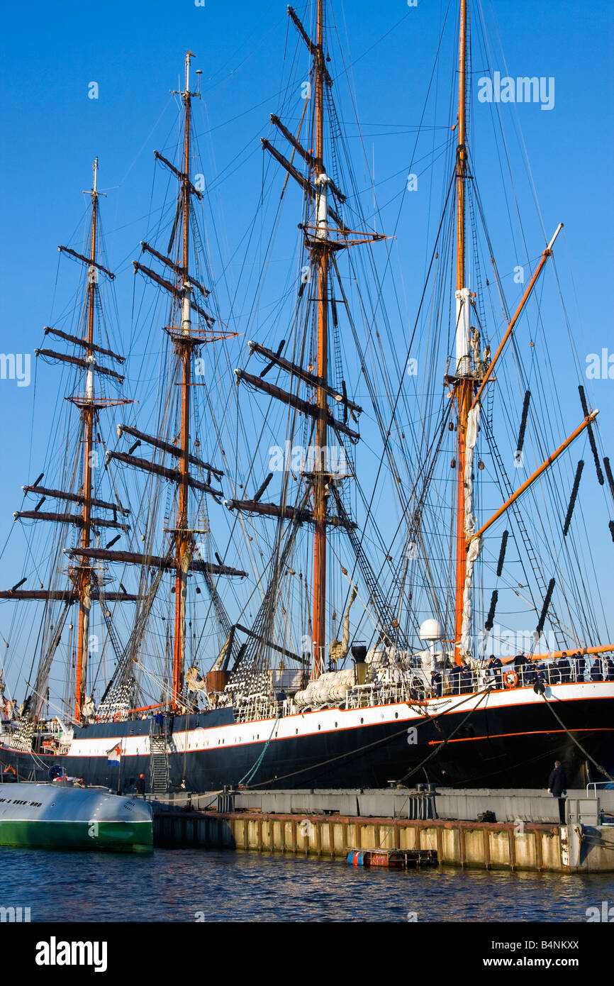 4 masted hires stock photography and images Alamy