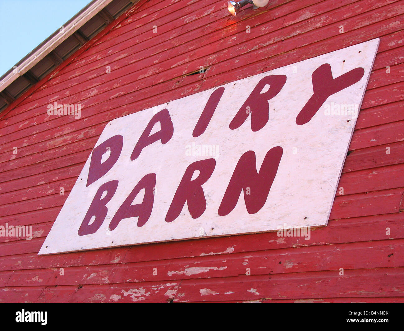 Old dairy barn hires stock photography and images Alamy