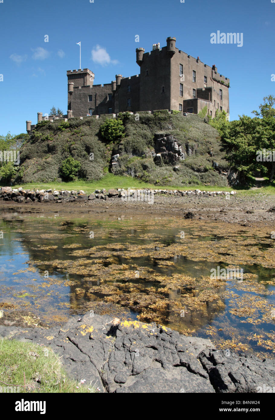 Dunvegan castle. Isle of Skye Stock Photo Alamy