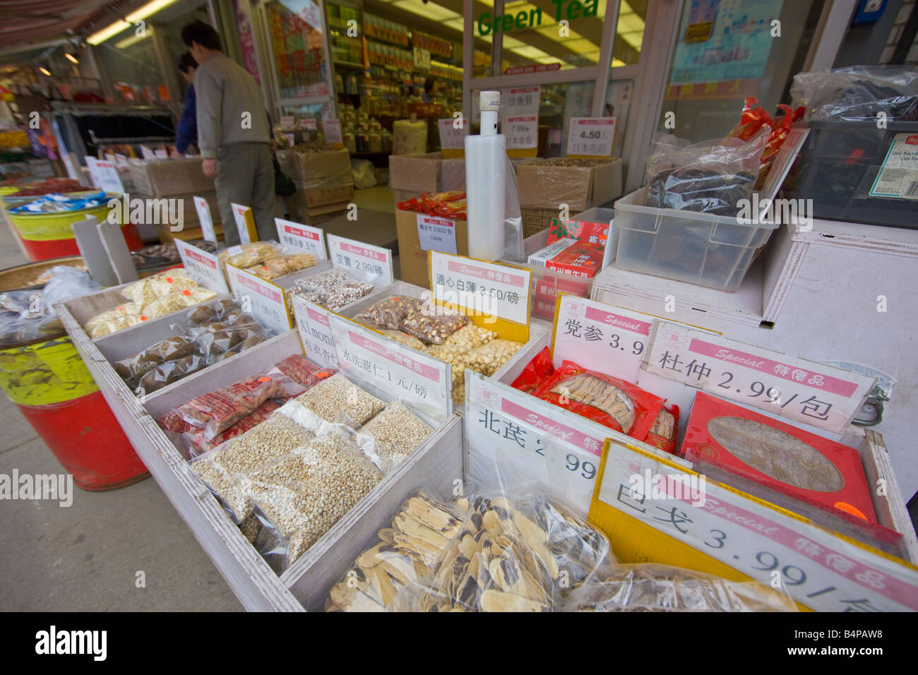 Authentic chinese foods/herbs/spices for sale in stores in Chinatown in