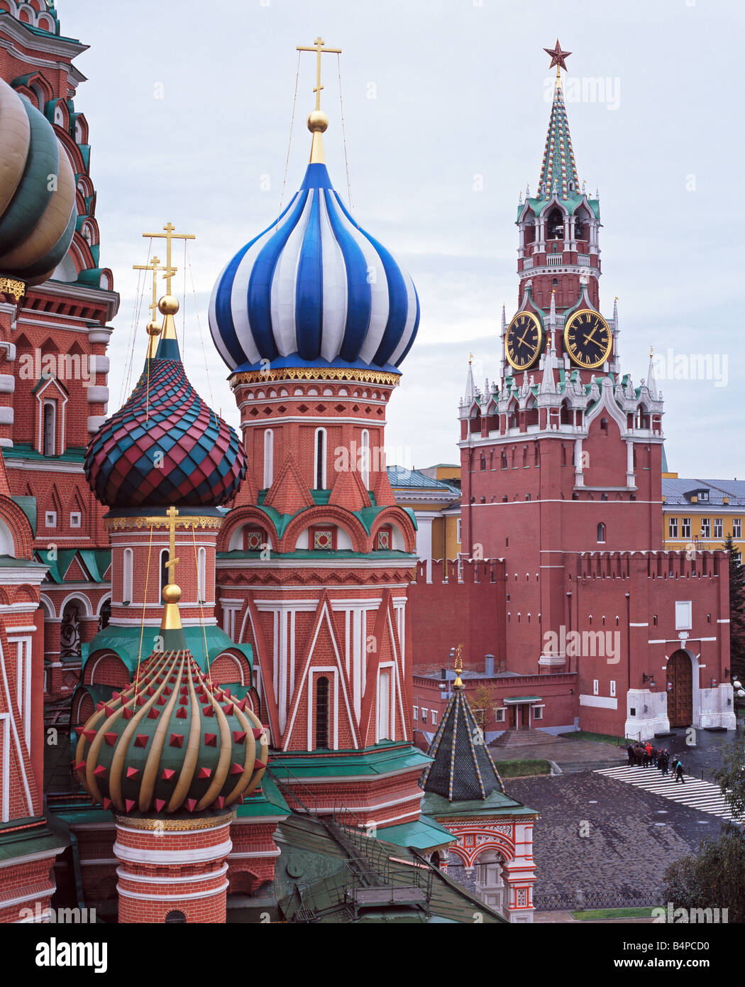 Фото Блогера Возле Храма Василия Блаженного