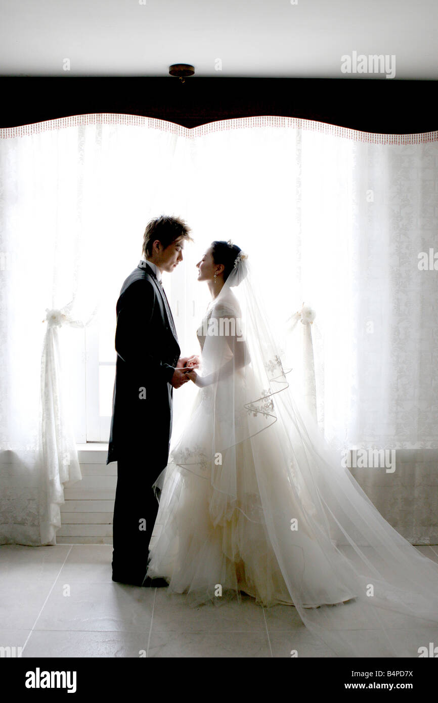 Chinese bride veil traditional hi-res stock photography and images - Alamy