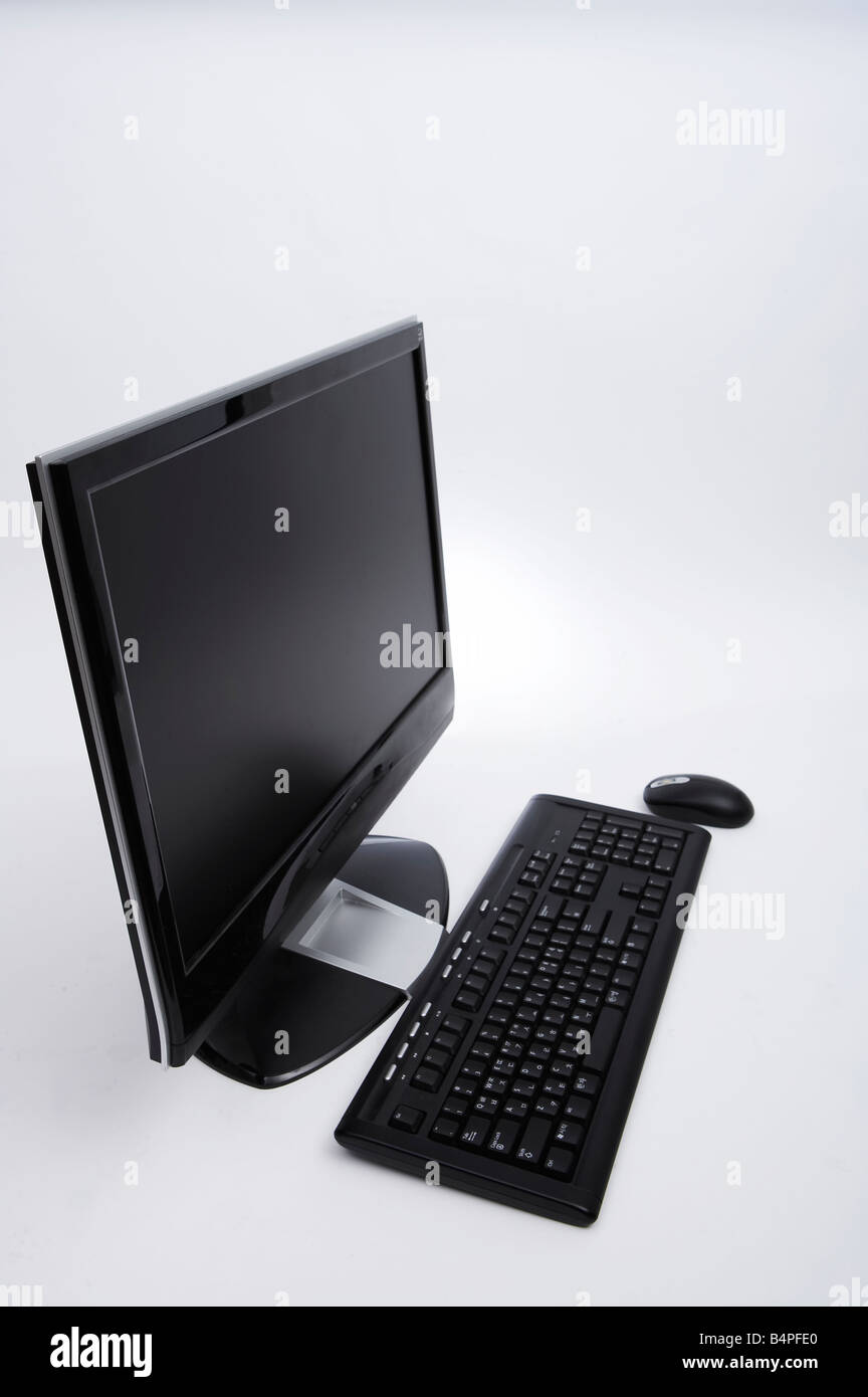 Flat screen computer, close up Stock Photo - Alamy