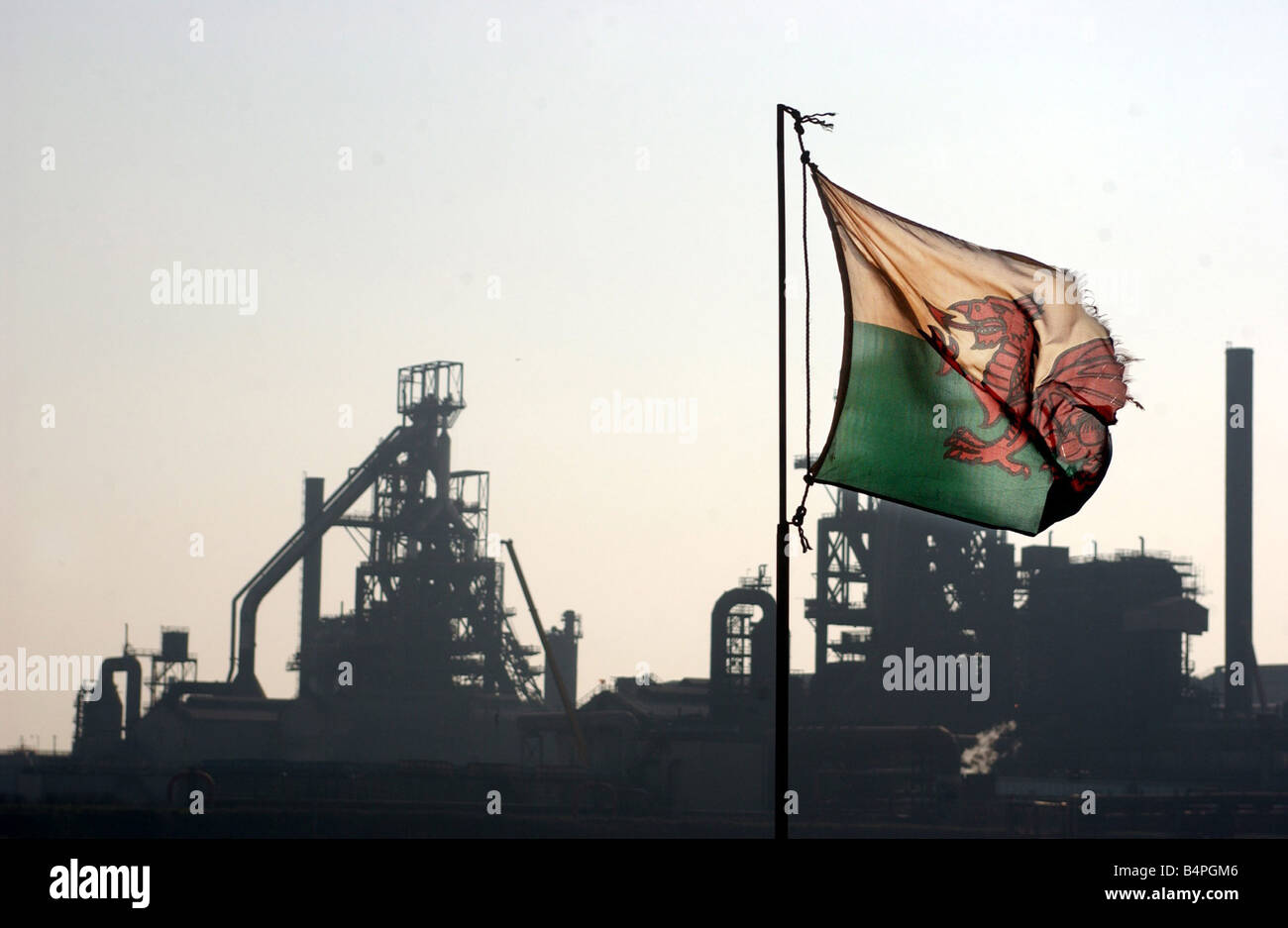 A new coke furnace has been earmarked for Corus Port Talbot Picture shows a Welsh flag flying over the works 30th March 2004 Stock Photo