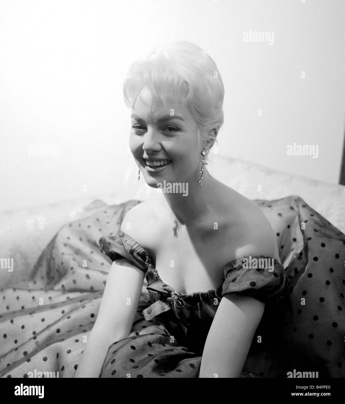 ACTRESS MYLENE DEMONGEOT in the film Upstairs and Downstairs old Photo 1959 EUR 30,00 - FR