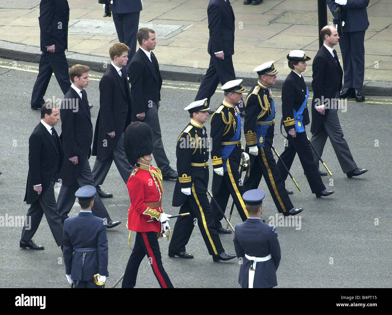 Queen Mother Funeral April 2002 The Queen Mother s funeral from roof of the treasury building Parliament Square Prince Charles Prince Philip Prince Edward Prince Andrew Prince William Prince Harry Princess Anne Stock Photo