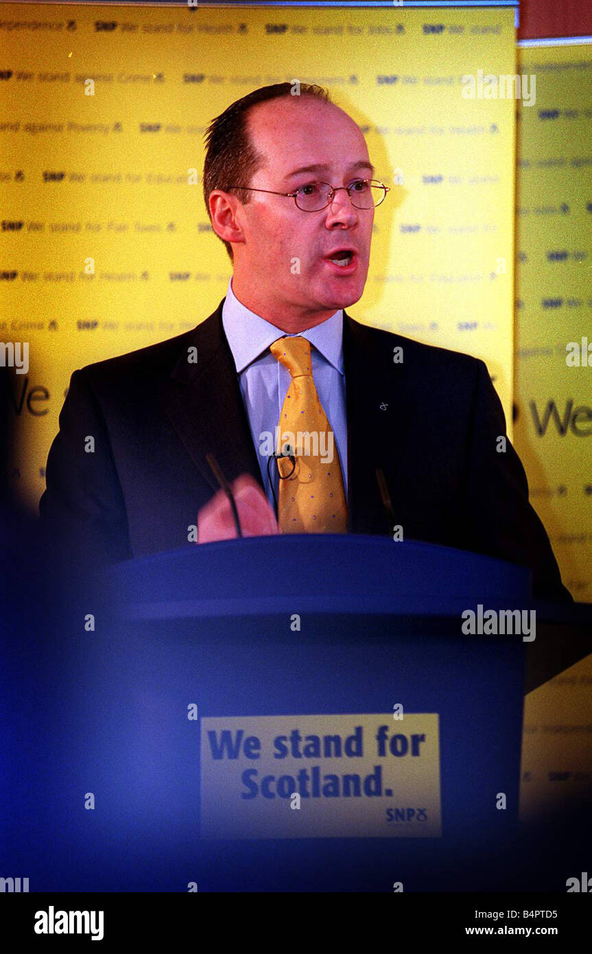 John Swinney May 2001 leads the party charge for the General election at a press conference at Hampden today Stock Photo