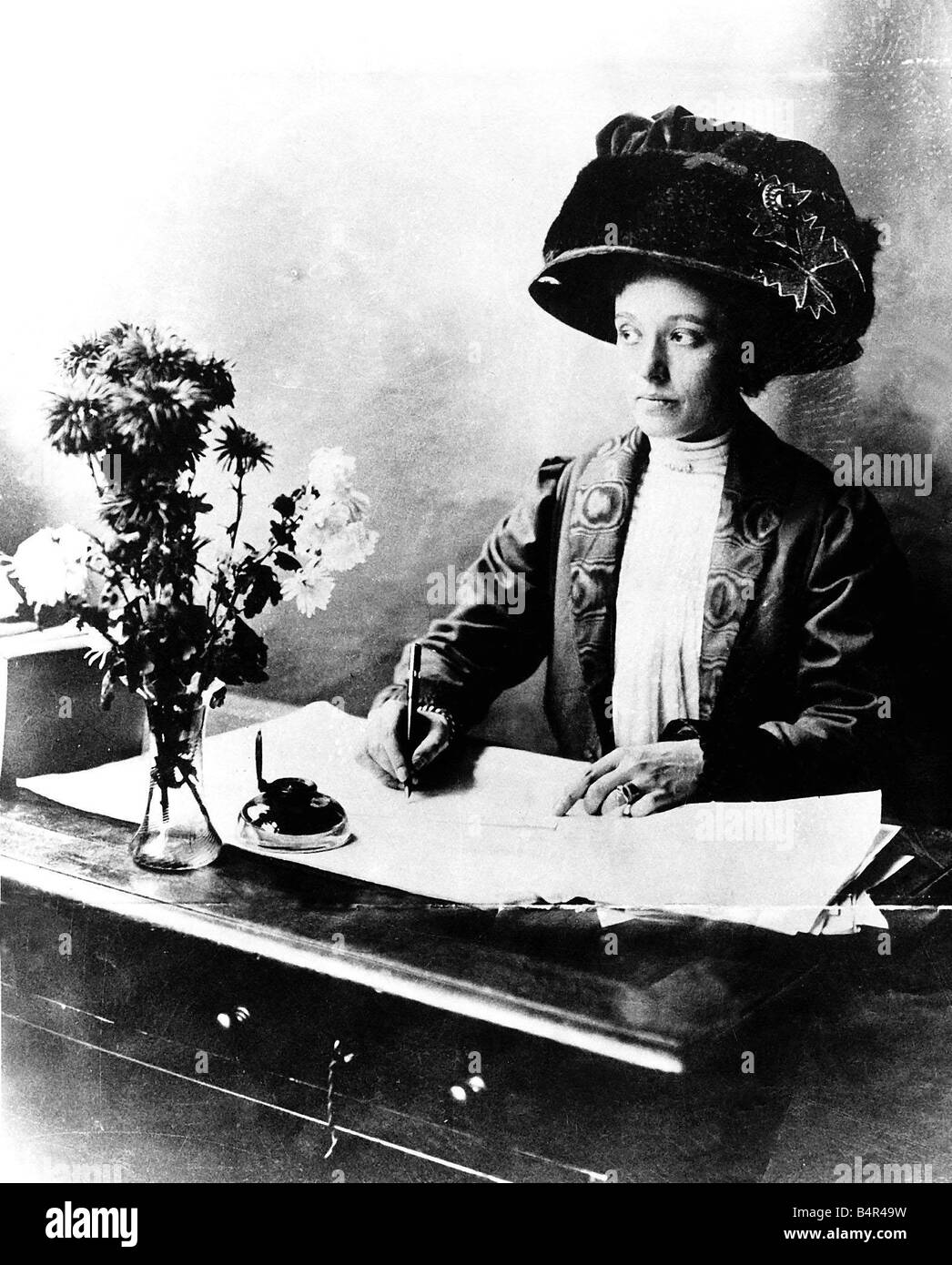 Ethel le neve hires stock photography and images Alamy