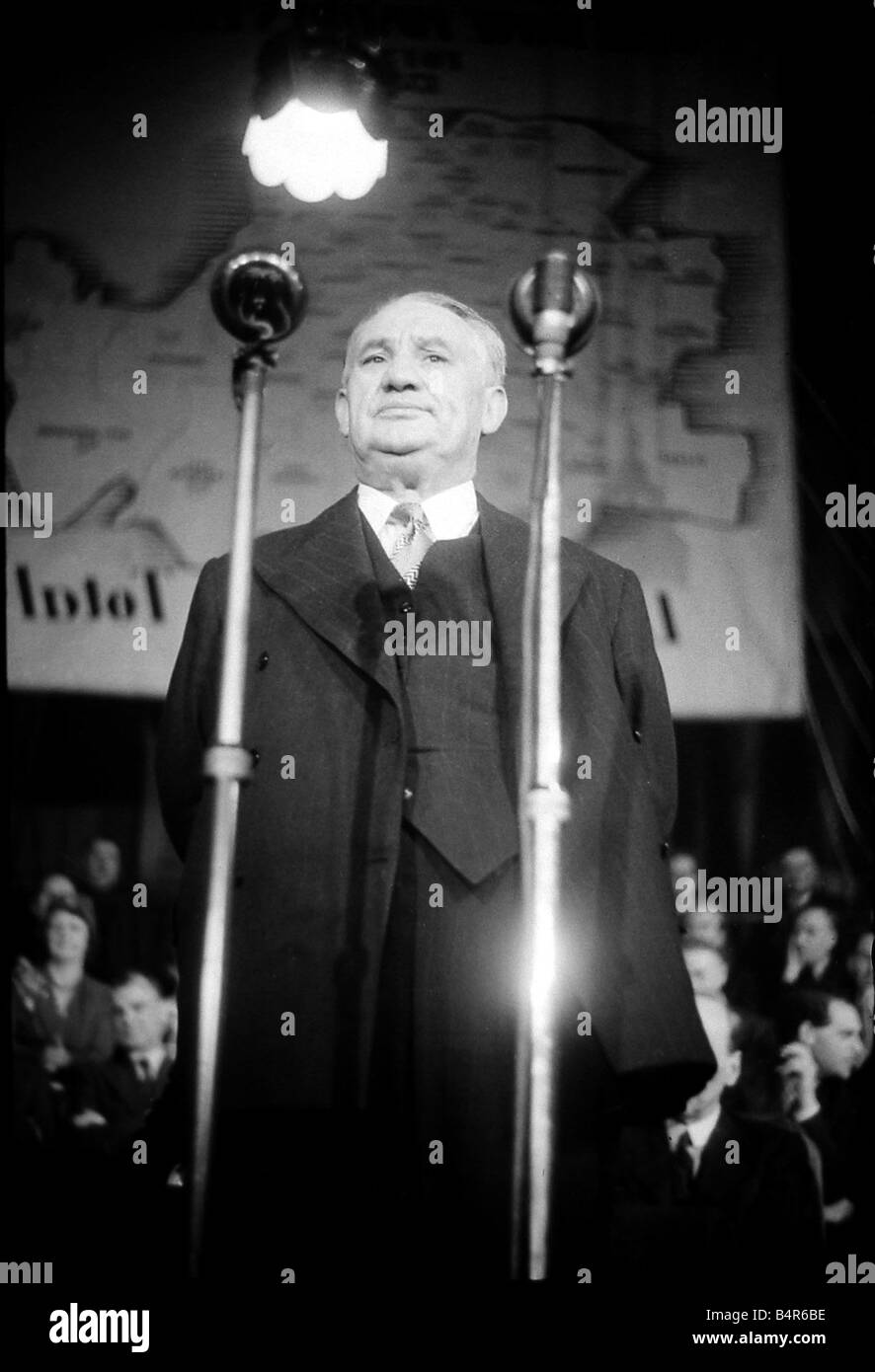 Labour party rally 1940s hi-res stock photography and images - Alamy