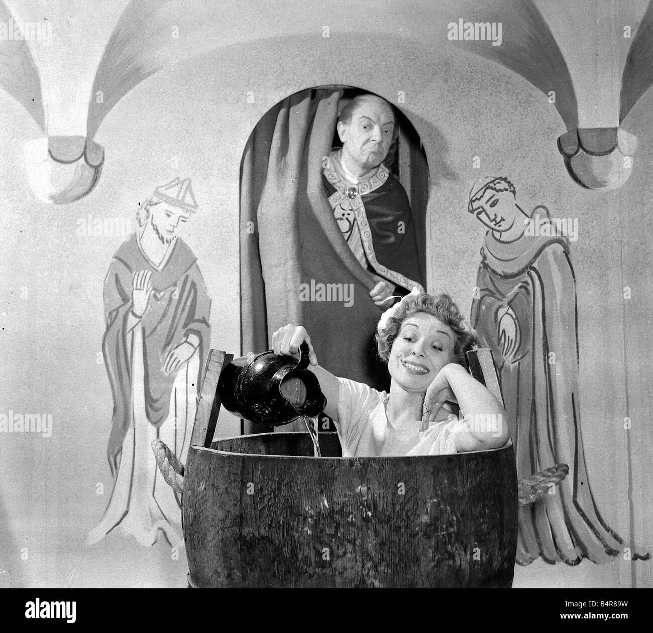 Joan Miller Lady Godiva takes a bath December 1951 Stock Photo Alamy