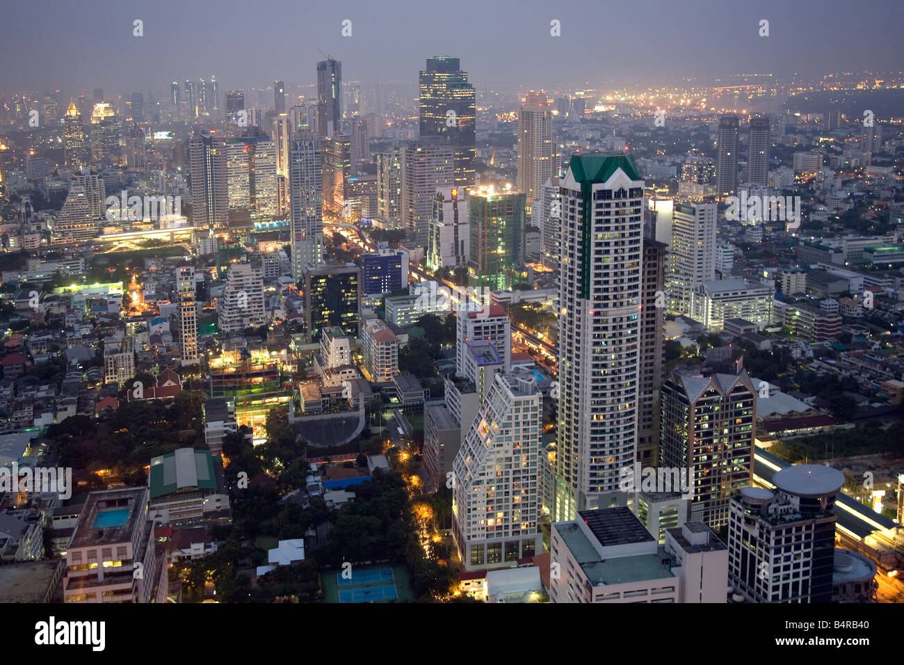Prominent high rise hi res stock photography and images Alamy